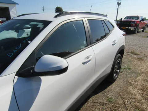Photos of 2025 Chevrolet Trax LT for sale in Bethany, MO at Pettijohn Auto Center