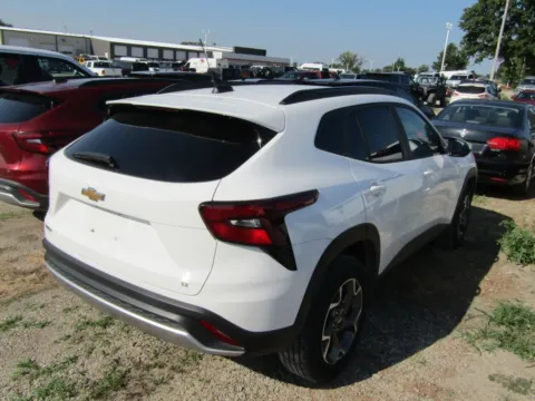 More photos of 2025 Chevrolet Trax LT at Pettijohn Auto Center, MO