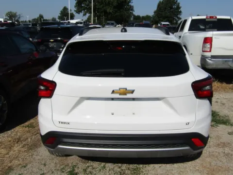 More photos of 2025 Chevrolet Trax LT at Pettijohn Auto Center, MO