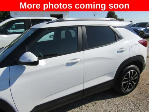 Photos of 2025 Chevrolet TrailBlazer LT for sale in Bethany, MO at Pettijohn Auto Center