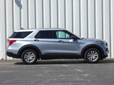 Photos of 2021 Ford Explorer for sale in Bethany, MO at Pettijohn Auto Center