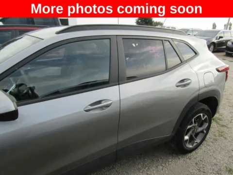 Photos of 2025 Chevrolet Trax LT for sale in Bethany, MO at Pettijohn Auto Center