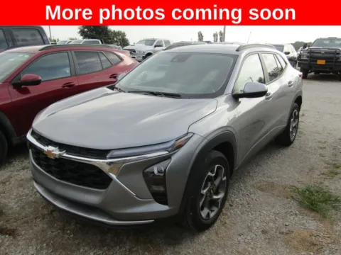 Gray 2025 Chevrolet Trax LT for sale in Bethany, MO