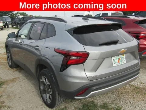 Another view of 2025 Chevrolet Trax LT for sale in Bethany, MO at Pettijohn Auto Center