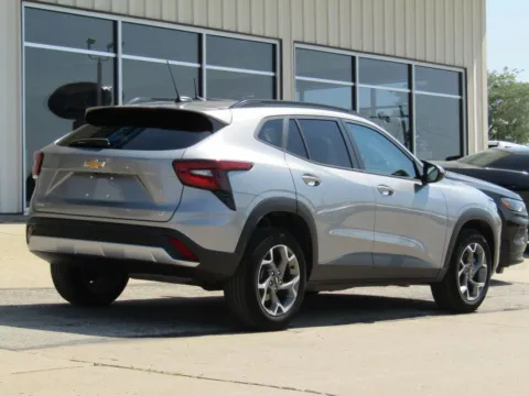 Another view of 2025 Chevrolet Trax LT for sale in Bethany, MO at Pettijohn Auto Center