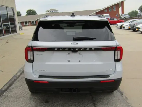 More photos of 2026 Ford Explorer Active at Pettijohn Auto Center, MO