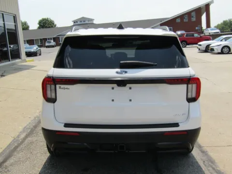 More photos of 2025 Ford Explorer ST-Line at Pettijohn Auto Center, MO