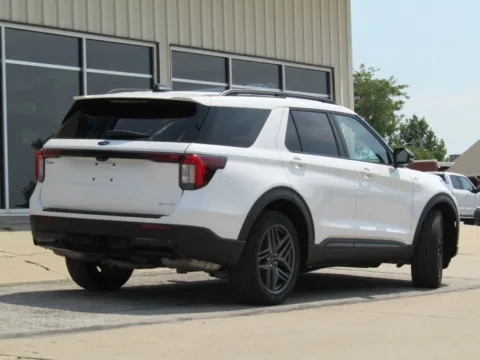 Another view of 2025 Ford Explorer ST-Line for sale in Bethany, MO at Pettijohn Auto Center
