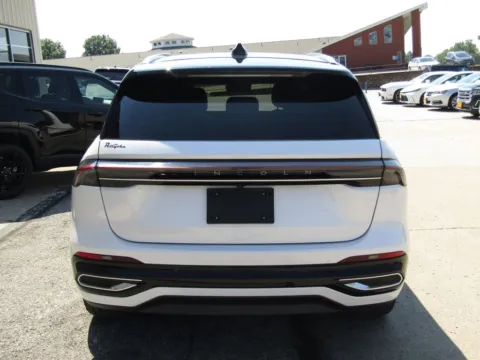 More photos of 2024 Lincoln Nautilus Reserve at Pettijohn Auto Center, MO