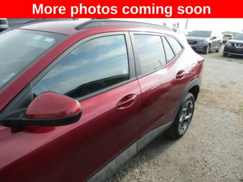 Photos of 2025 Chevrolet Trax LT for sale in Bethany, MO at Pettijohn Auto Center
