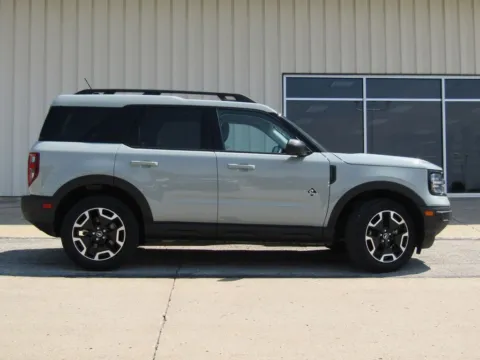 Photos of 2023 Ford Bronco Sport Outer Banks for sale in Bethany, MO at Pettijohn Auto Center