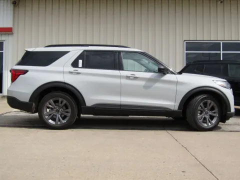 Photos of 2027 Ford Explorer Active for sale in Bethany, MO at Pettijohn Auto Center