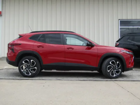Photos of 2026 Chevrolet Trax 2RS for sale in Bethany, MO at Pettijohn Auto Center