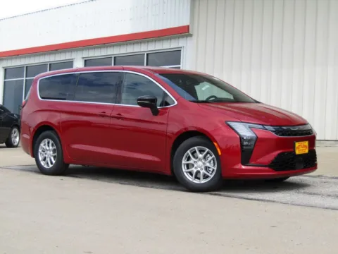 Red 2027 Chrysler Pacifica Select for sale in Bethany, MO