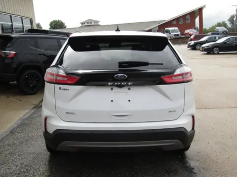 More photos of 2023 Ford Edge SEL at Pettijohn Auto Center, MO