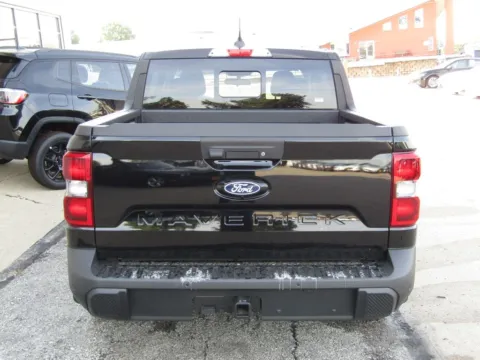 More photos of 2026 Ford Maverick Lariat at Pettijohn Auto Center, MO