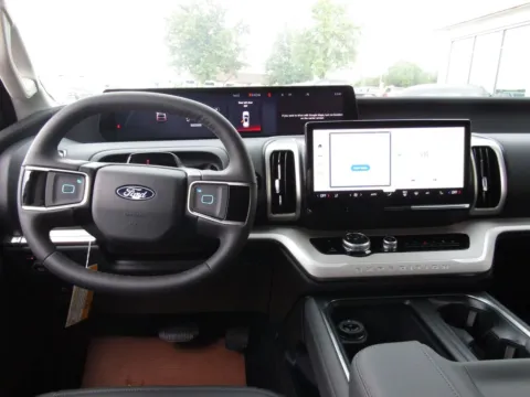 More photos of 2027 Ford Expedition Max Active at Pettijohn Auto Center, MO