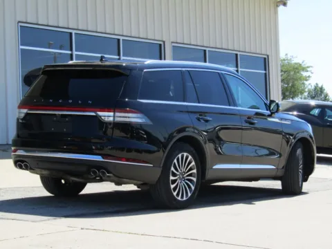 Another view of 2023 Lincoln Aviator Reserve for sale in Bethany, MO at Pettijohn Auto Center
