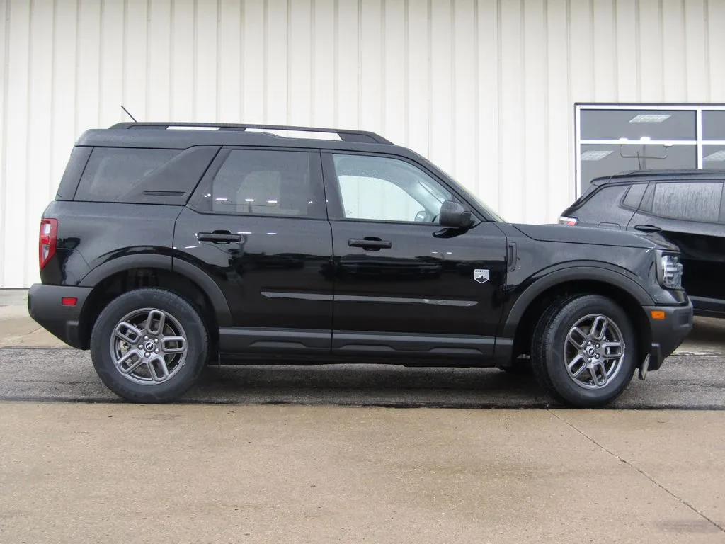 Used 2025 Ford Bronco Sport Big Bend with VIN 3FMCR9BN9SRE45867 for sale in Kansas City