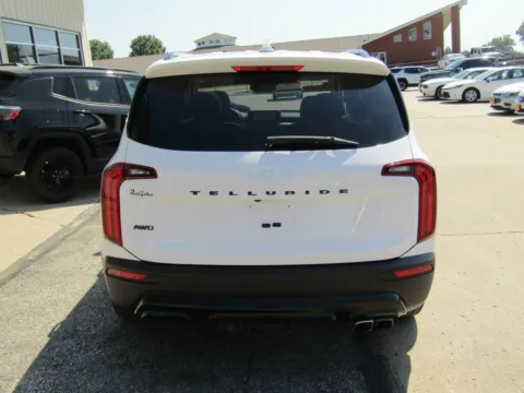 More photos of 2022 Kia Telluride SX at Pettijohn Auto Center, MO