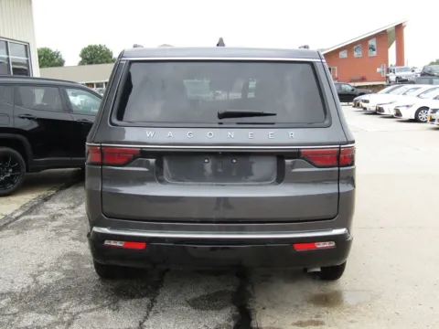 More photos of 2025 Jeep Wagoneer Series II at Pettijohn Auto Center, MO