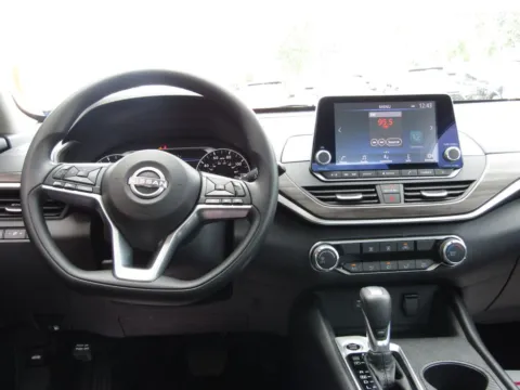 More photos of 2025 Nissan Altima 2.5 SV at Pettijohn Auto Center, MO
