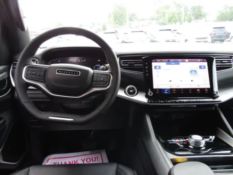 More photos of 2025 Jeep Wagoneer Series II at Pettijohn Auto Center, MO