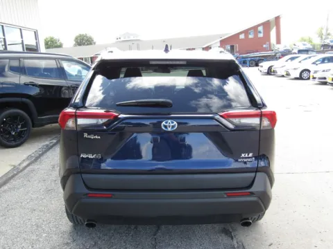 More photos of 2021 Toyota RAV4 Hybrid XLE at Pettijohn Auto Center, MO