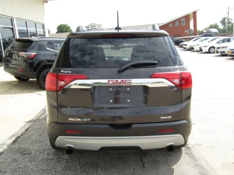 More photos of 2018 GMC Acadia SLT-2 at Pettijohn Auto Center, MO