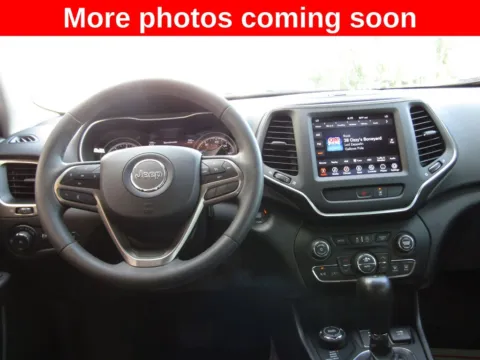 More photos of 2022 Jeep Cherokee Latitude Lux at Pettijohn Auto Center, MO