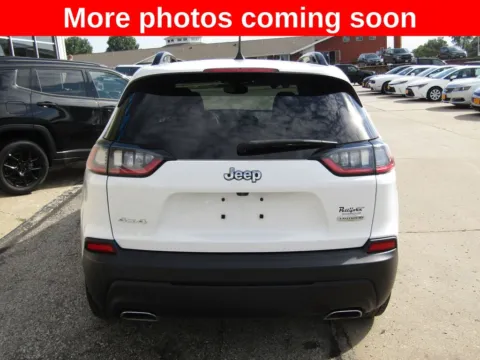 More photos of 2022 Jeep Cherokee Latitude Lux at Pettijohn Auto Center, MO