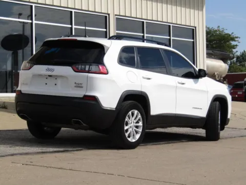 Another view of 2022 Jeep Cherokee Latitude Lux for sale in Bethany, MO at Pettijohn Auto Center