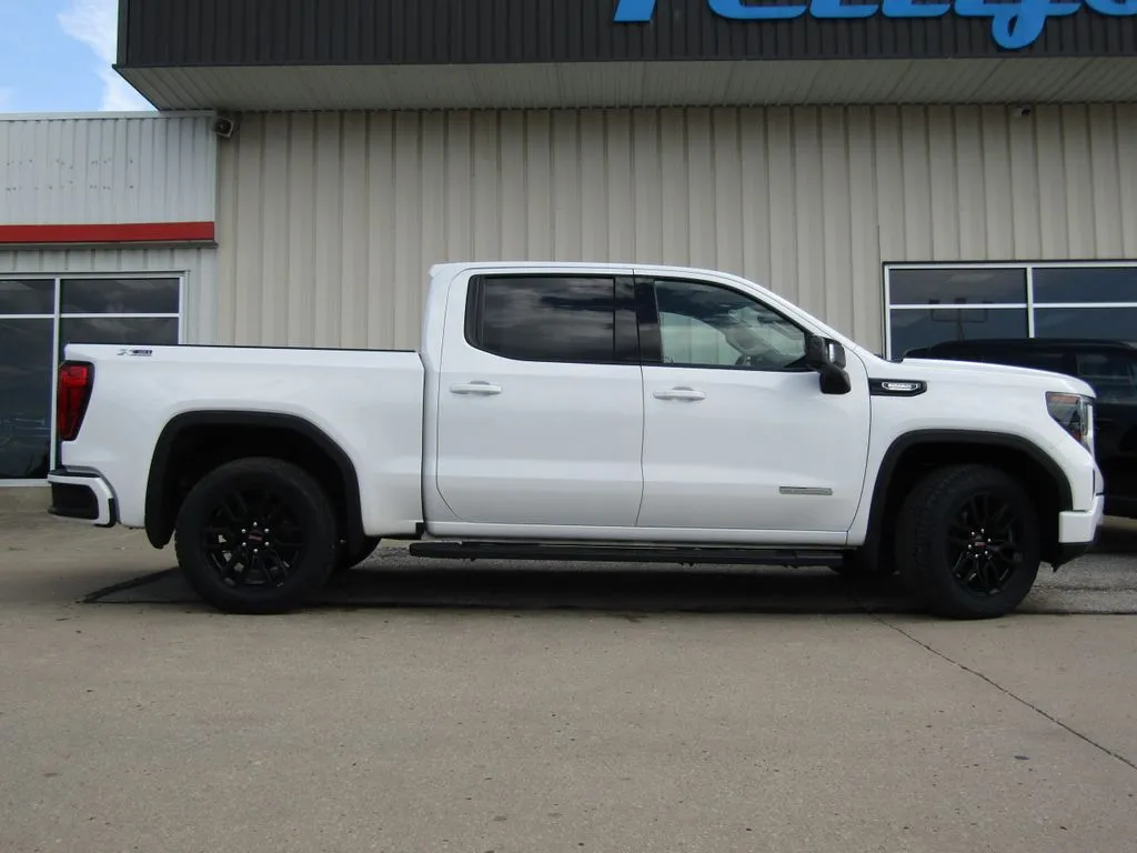 Used 2023 GMC Sierra 1500 Elevation with VIN 1GTUUCE80PZ129299 for sale in Kansas City