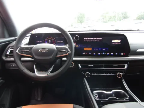More photos of 2027 Chevrolet Traverse Z71 at Pettijohn Auto Center, MO