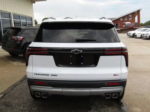 More photos of 2027 Chevrolet Traverse Z71 at Pettijohn Auto Center, MO