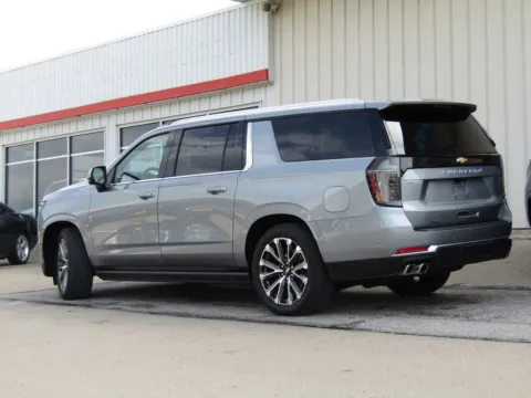 More photos of 2025 Chevrolet Suburban High Country at Pettijohn Auto Center, MO