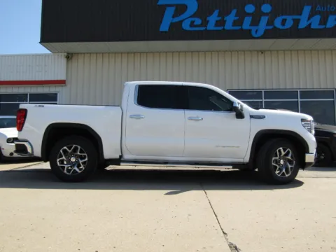 Photos of 2024 GMC Sierra 1500 SLT for sale in Bethany, MO at Pettijohn Auto Center