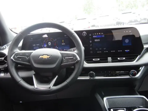 More photos of 2026 Chevrolet Equinox LT at Pettijohn Auto Center, MO