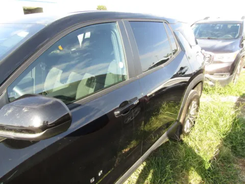Photos of 2026 Chevrolet Equinox LT for sale in Bethany, MO at Pettijohn Auto Center