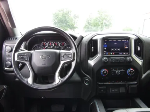 More photos of 2020 Chevrolet Silverado 1500 RST at Pettijohn Auto Center, MO