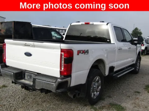 More photos of 2025 Ford F-250SD Lariat at Pettijohn Auto Center, MO