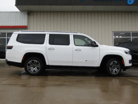 Photos of 2025 Jeep Wagoneer L Series II for sale in Bethany, MO at Pettijohn Auto Center