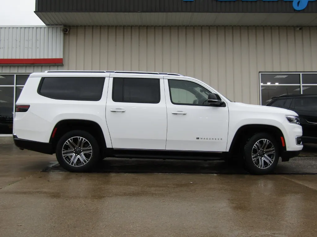 Used 2025 Jeep Wagoneer L Series II with VIN 1C4SJSBP6SS511456 for sale in Kansas City
