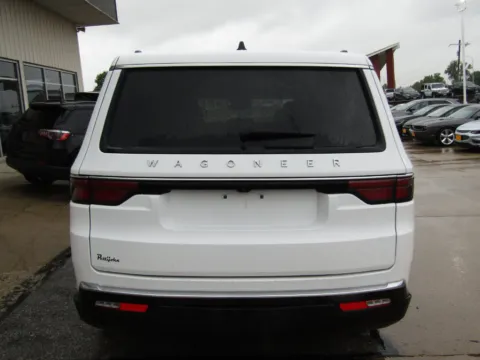 More photos of 2025 Jeep Wagoneer L Series II at Pettijohn Auto Center, MO