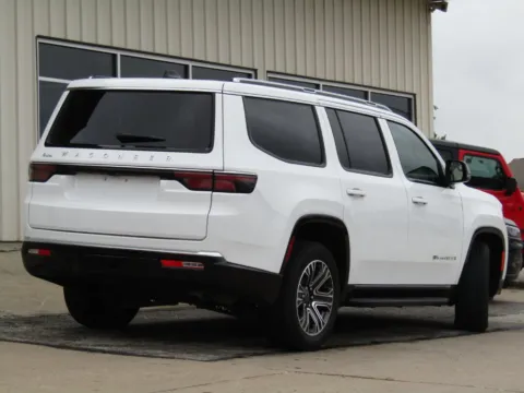 Another view of 2025 Jeep Wagoneer Series II for sale in Bethany, MO at Pettijohn Auto Center