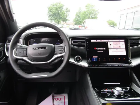 More photos of 2025 Jeep Wagoneer Series II at Pettijohn Auto Center, MO