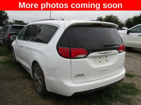 Another view of 2019 Chrysler Pacifica Limited for sale in Bethany, MO at Pettijohn Auto Center