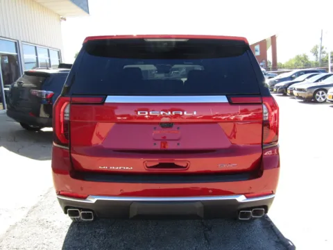 More photos of 2027 GMC Yukon Denali at Pettijohn Auto Center, MO