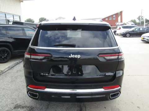 More photos of 2023 Jeep Grand Cherokee L Overland at Pettijohn Auto Center, MO