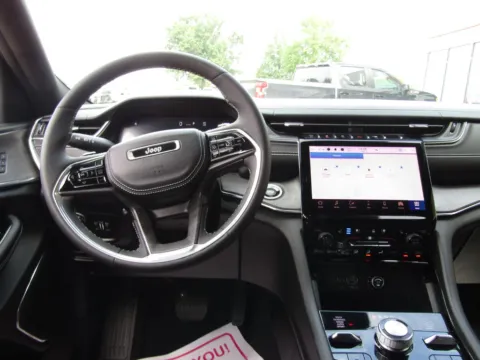 More photos of 2023 Jeep Grand Cherokee L Overland at Pettijohn Auto Center, MO